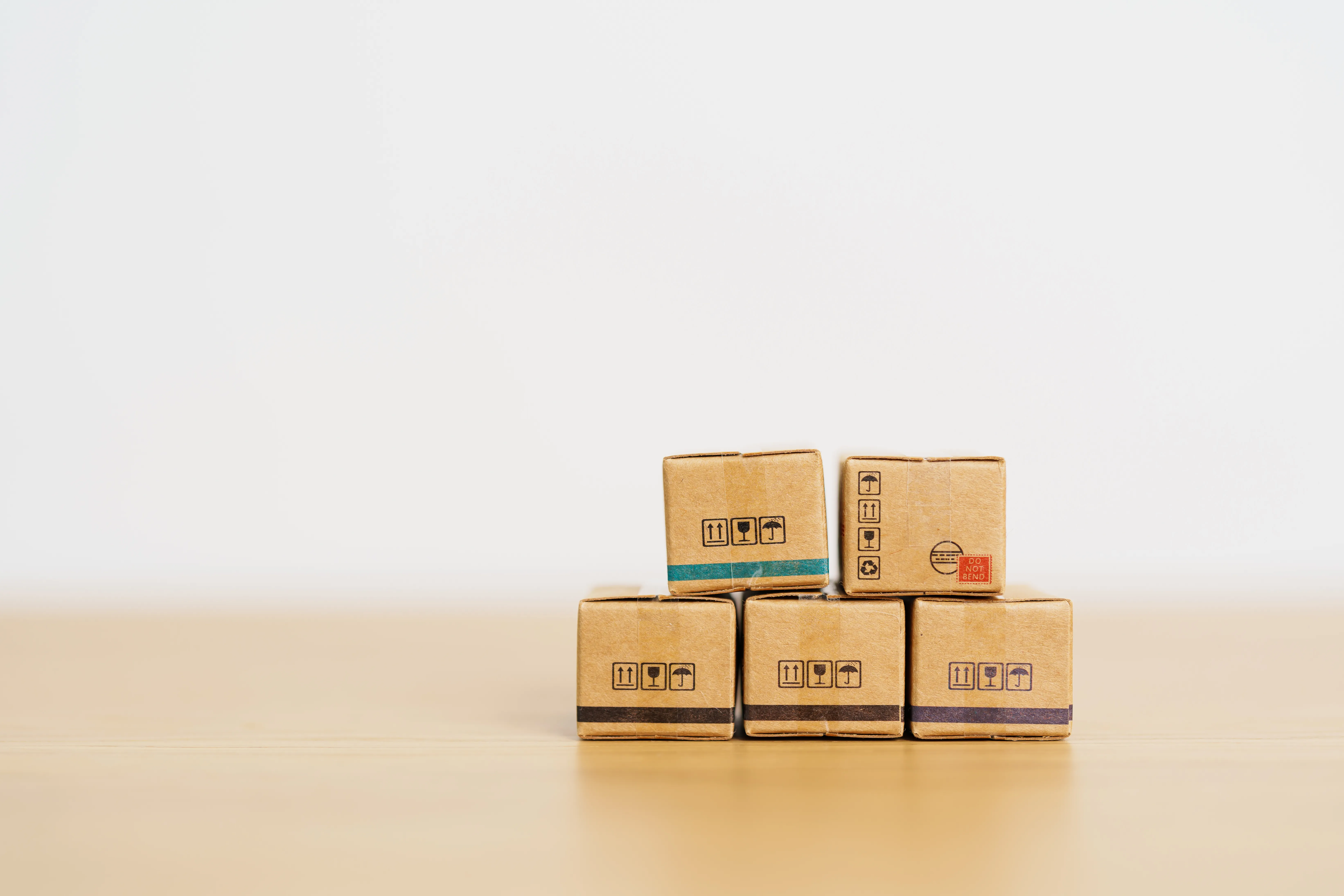 A leading packaging materials manufacturer operates across  six locations and employs over 400 salesmen. 